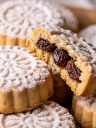 Maamoul Recipe: Levantine Date-Filled Shortbread Cookies