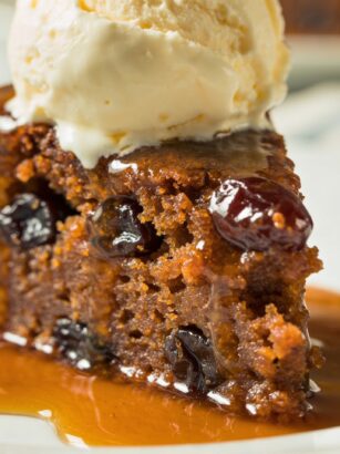 Sticky Toffee Pudding Recipe: Warm, Buttery, Indulgent British Dessert