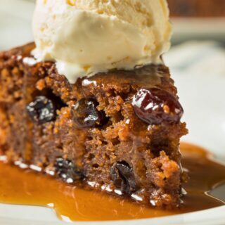 Sticky Toffee Pudding Recipe: Warm, Buttery, Indulgent British Dessert