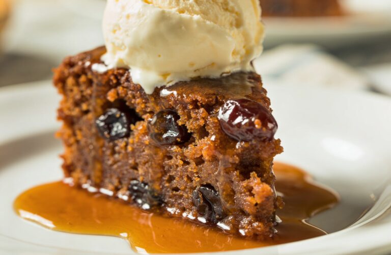 Sticky Toffee Pudding Recipe: Warm, Buttery, Indulgent British Dessert