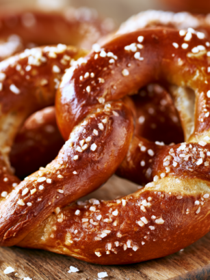 Soft Pretzel Recipe: Chewy, Salty, German-Style Knots