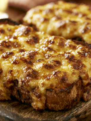 Welsh Rarebit Recipe: Creamy Cheese Sauce on Toast